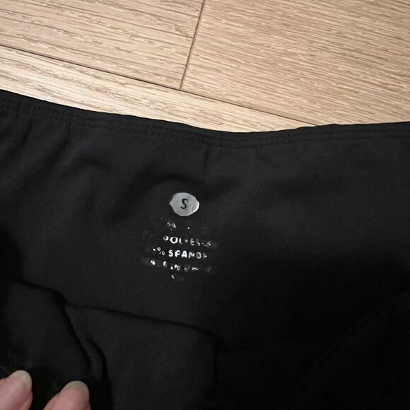 Black Athletic Biker Shorts Size Small - Picture 3 of 3